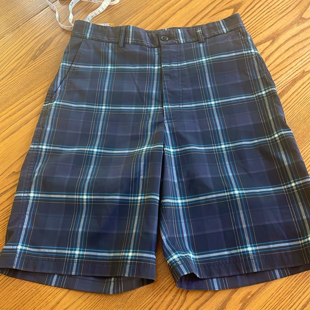 Mens/Women Shorts Blues & White Sz 30 Pebble Beach